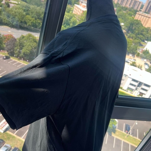 Men’s Graphic Short Sleeve Black T Shirt Red Eight Brand Large 100% Cotton - Picture 3 of 5